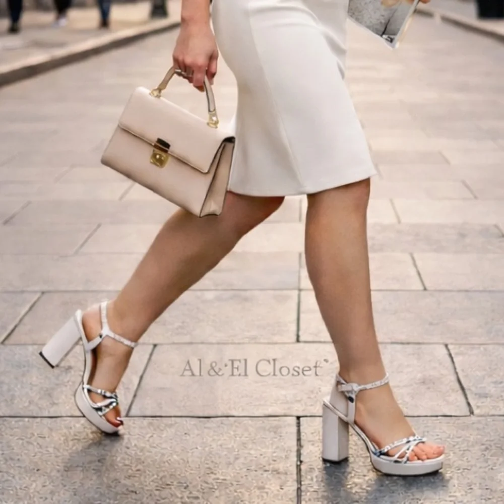Badgley Mischka White SatinPlatform Heels 9.5 Bridal Wedding Dressy Sandals NIB